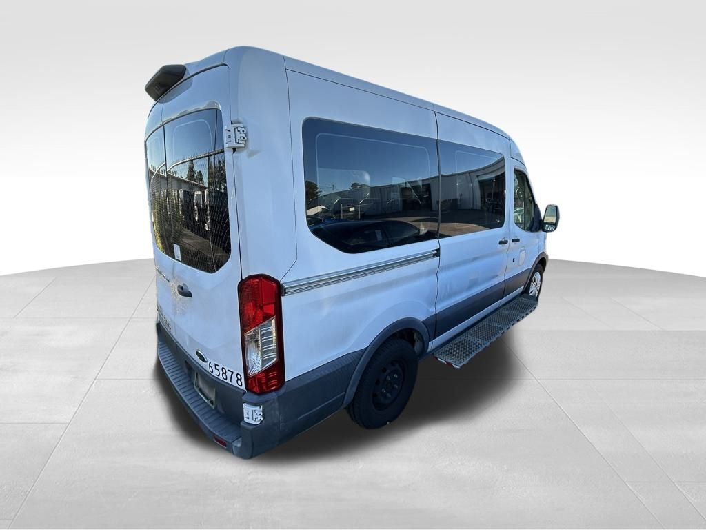 Ford Transit 150 Wagon Med. Roof XL w/Sliding Pass. 130-in. WB 2018