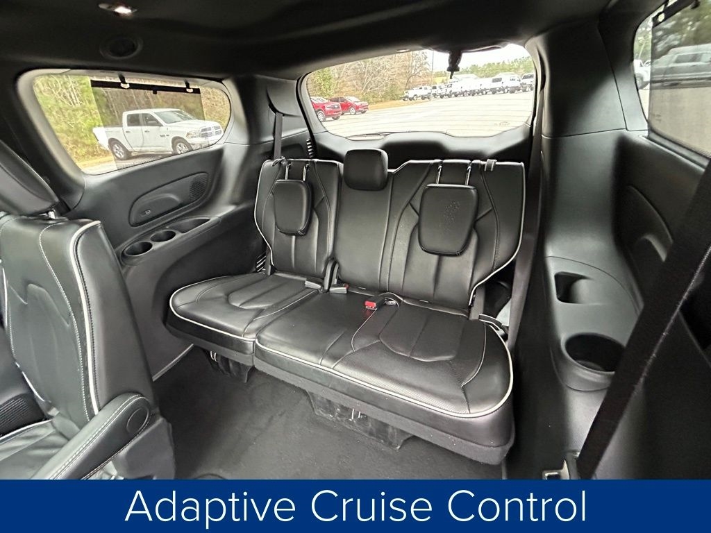 Chrysler Pacifica Limited 2025