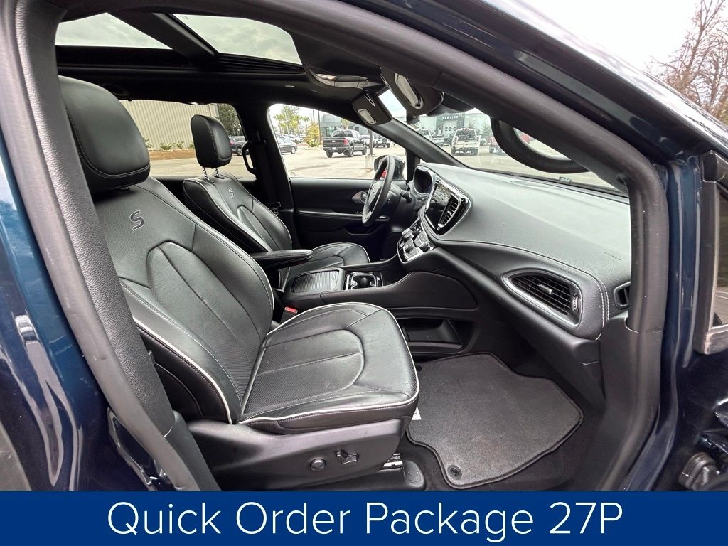 Chrysler Pacifica Limited 2025