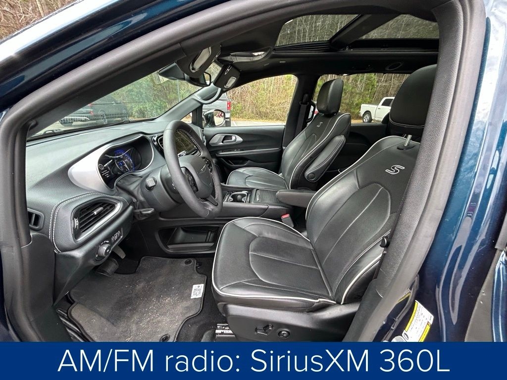 Chrysler Pacifica Limited 2025