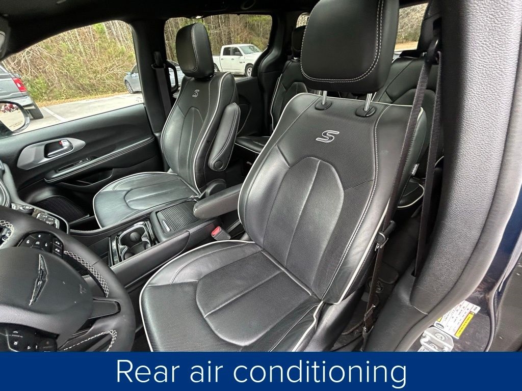 Chrysler Pacifica Limited 2025