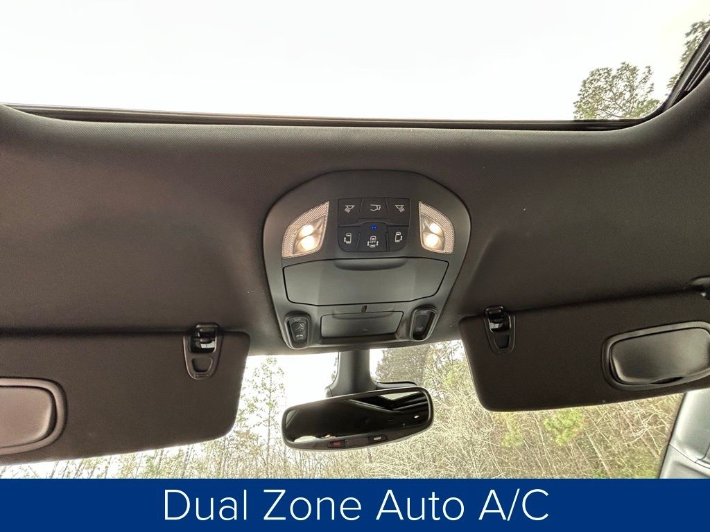 Chrysler Pacifica Limited 2025