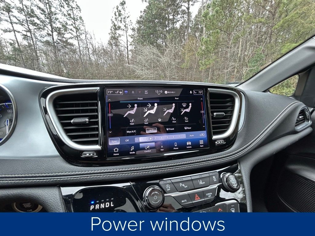 Chrysler Pacifica Limited 2025