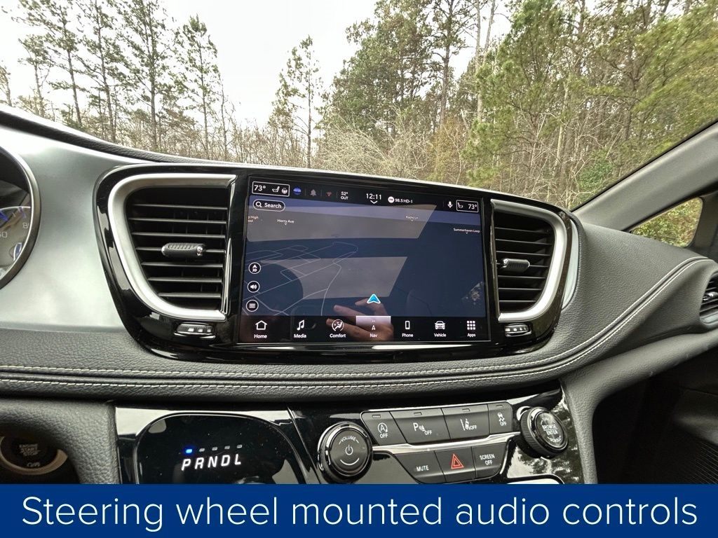 Chrysler Pacifica Limited 2025