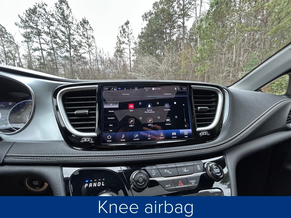 Chrysler Pacifica Limited 2025