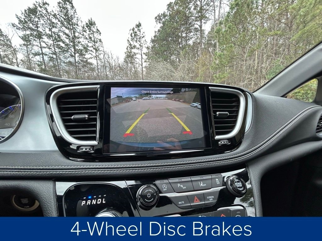 Chrysler Pacifica Limited 2025