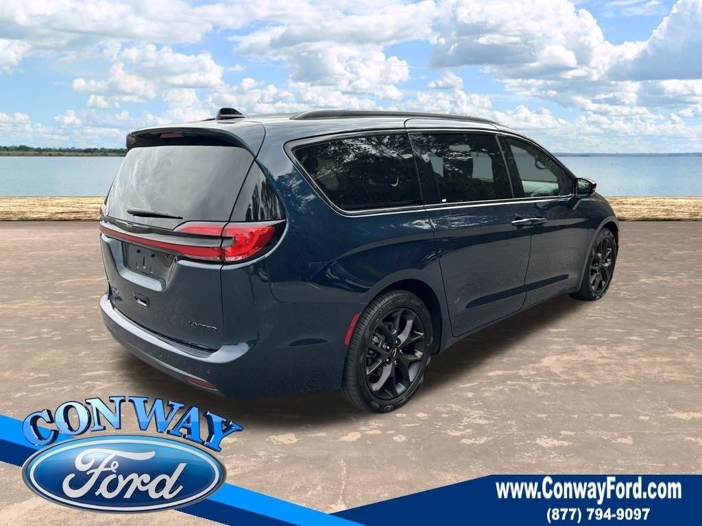 Chrysler Pacifica Limited 2025