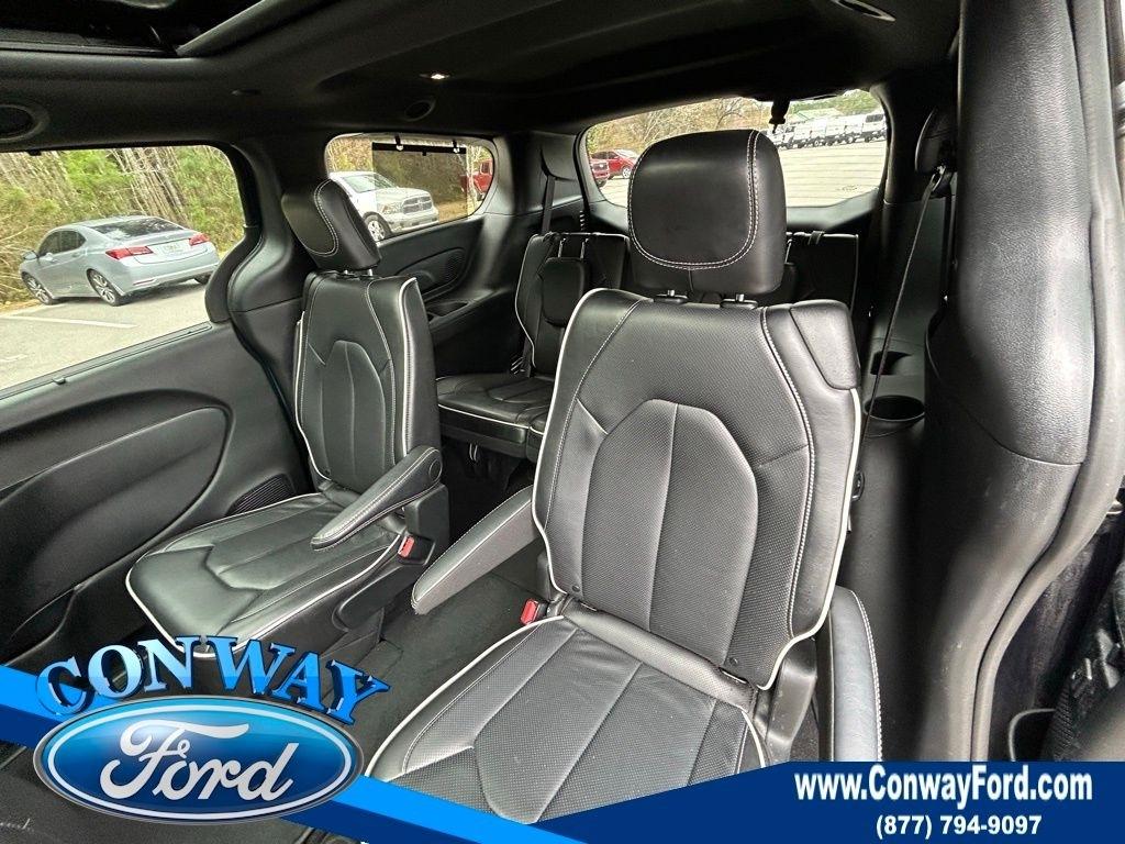 Chrysler Pacifica Limited 2025