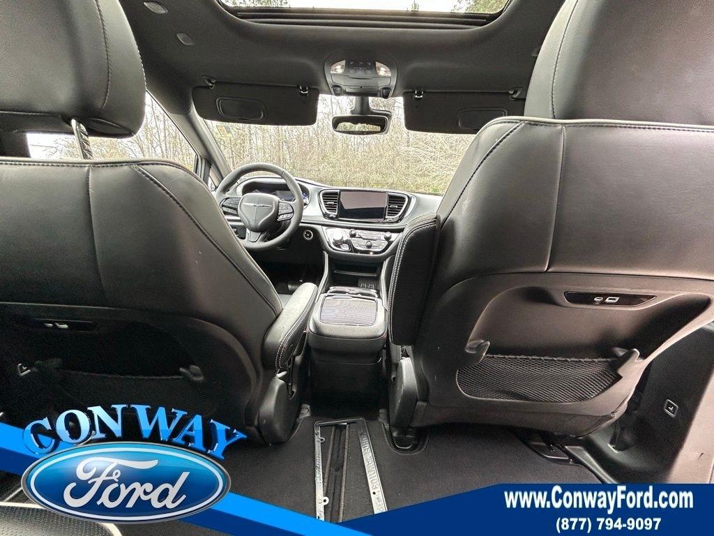 Chrysler Pacifica Limited 2025