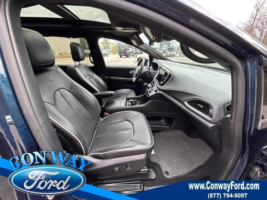 Chrysler Pacifica Limited 2025