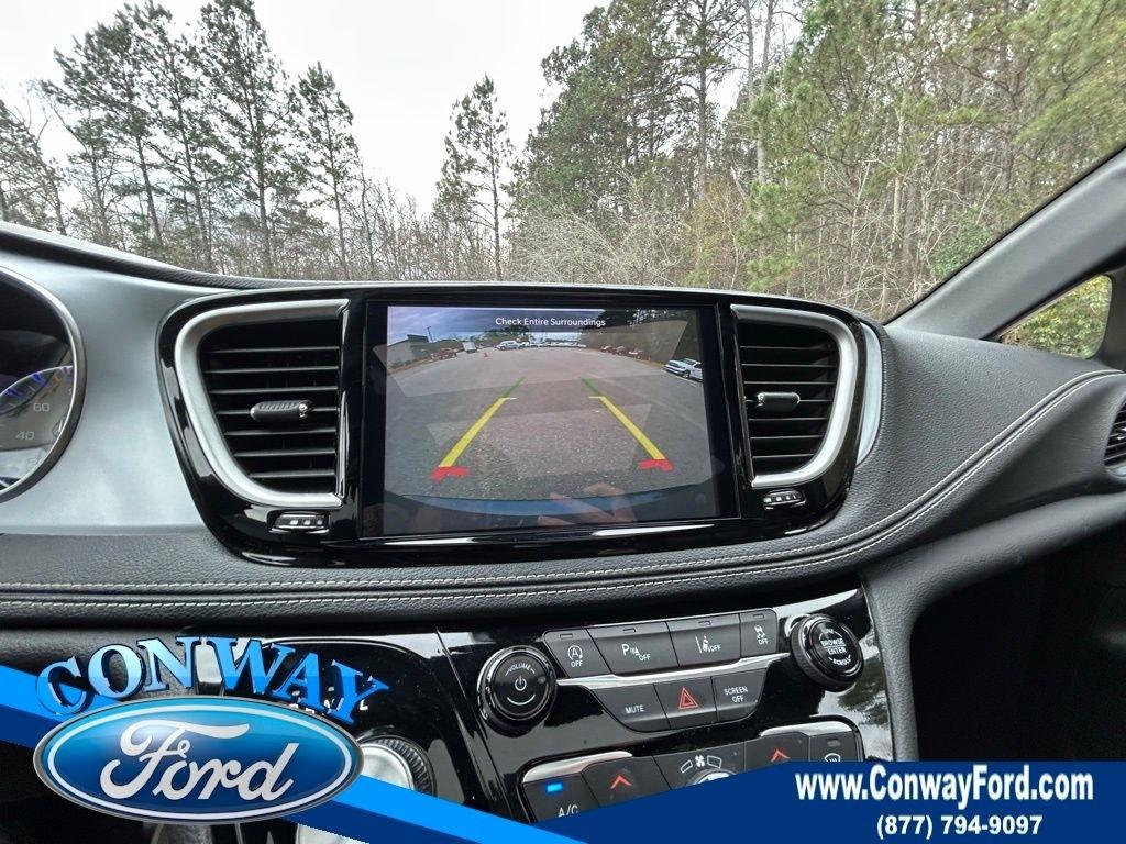 Chrysler Pacifica Limited 2025