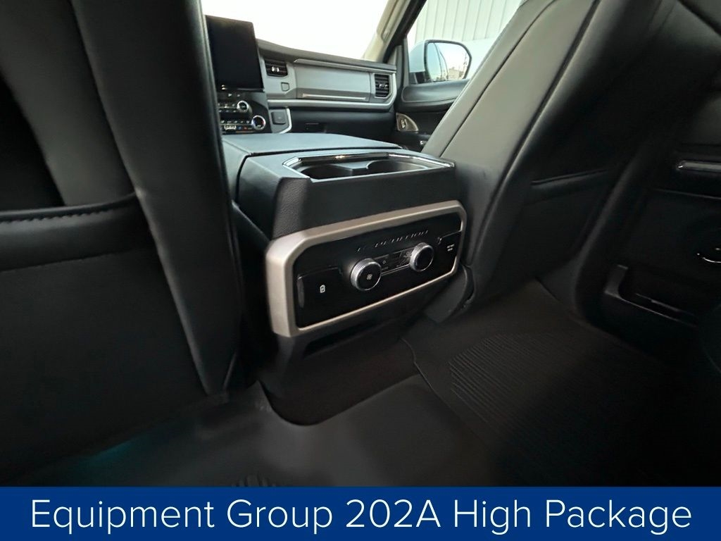 Ford Expedition XLT 2022