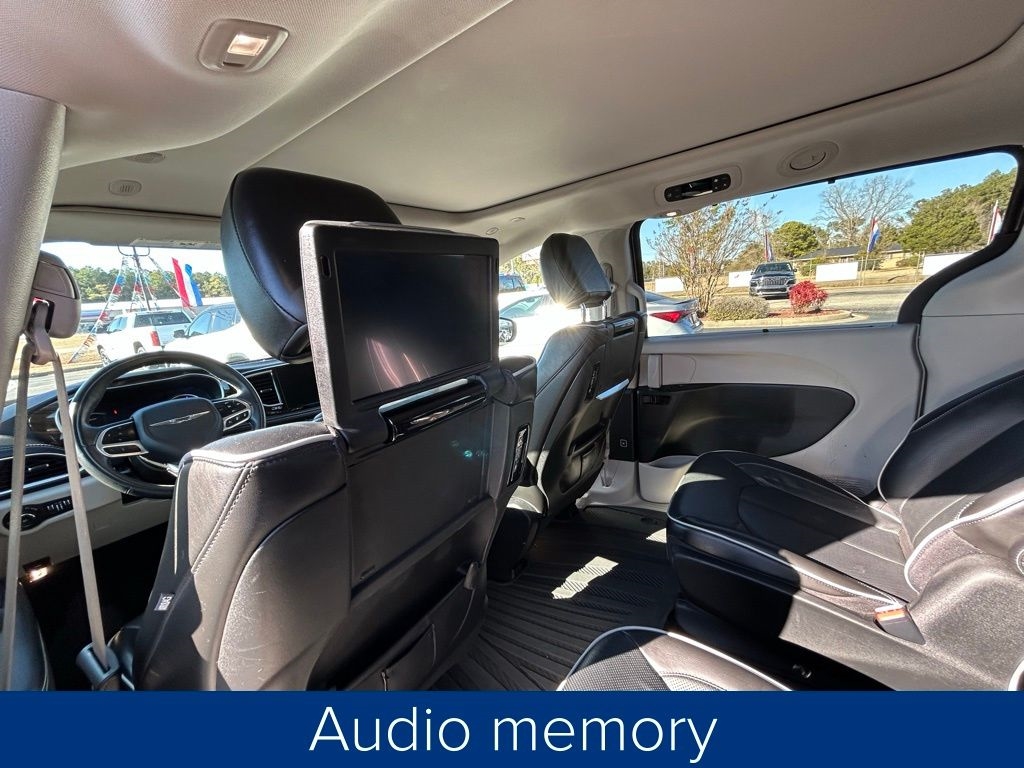 Chrysler Pacifica Hybrid Limited 2022