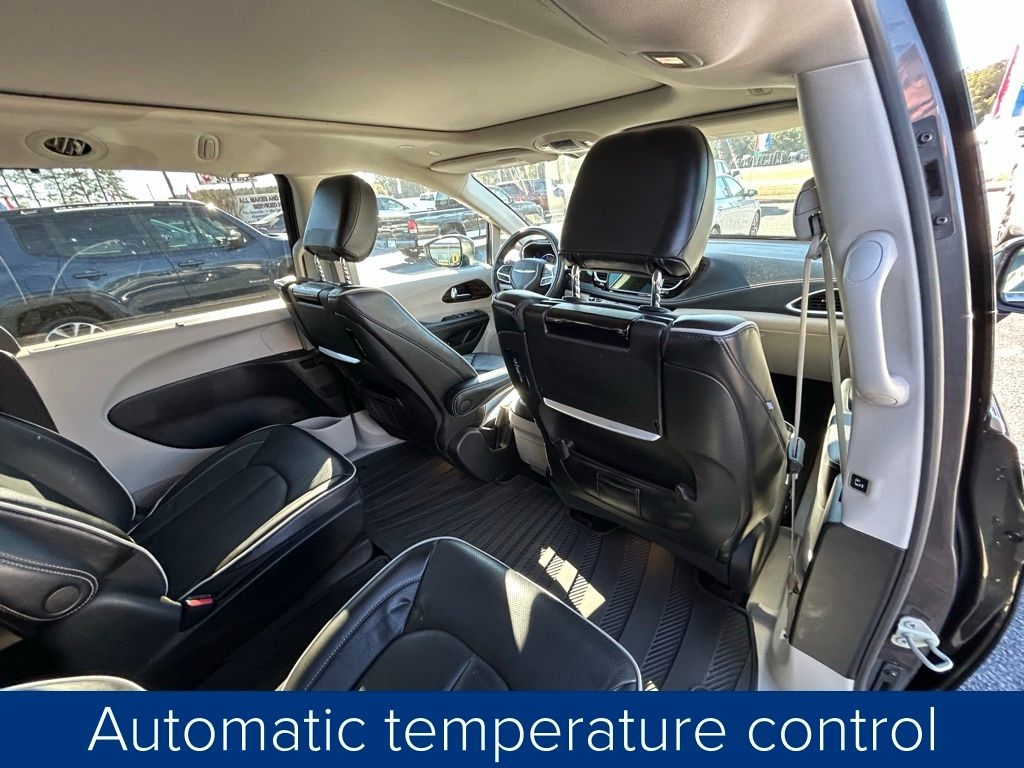 Chrysler Pacifica Hybrid Limited 2022