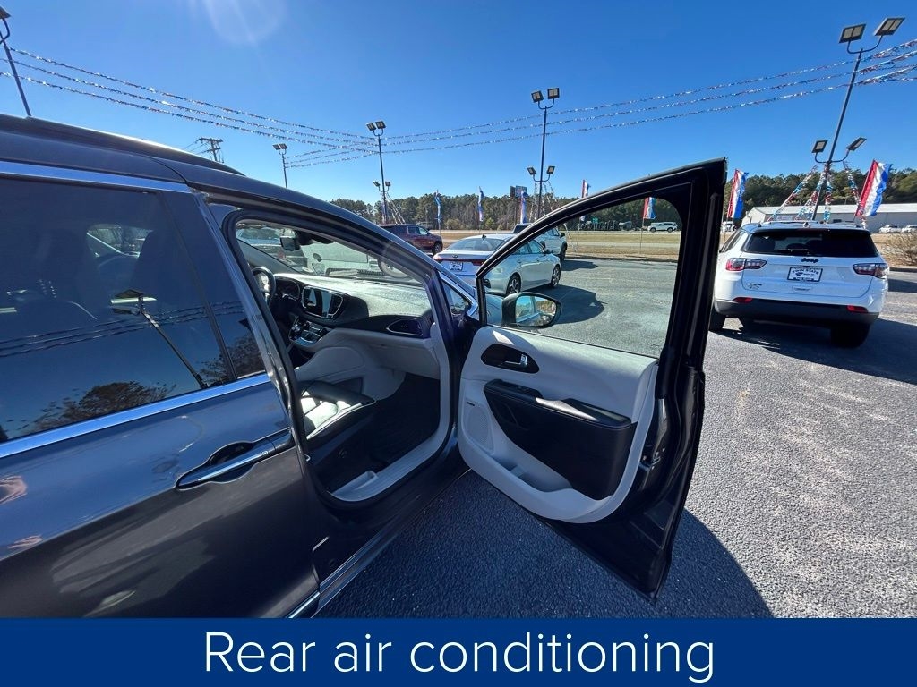 Chrysler Pacifica Hybrid Limited 2022