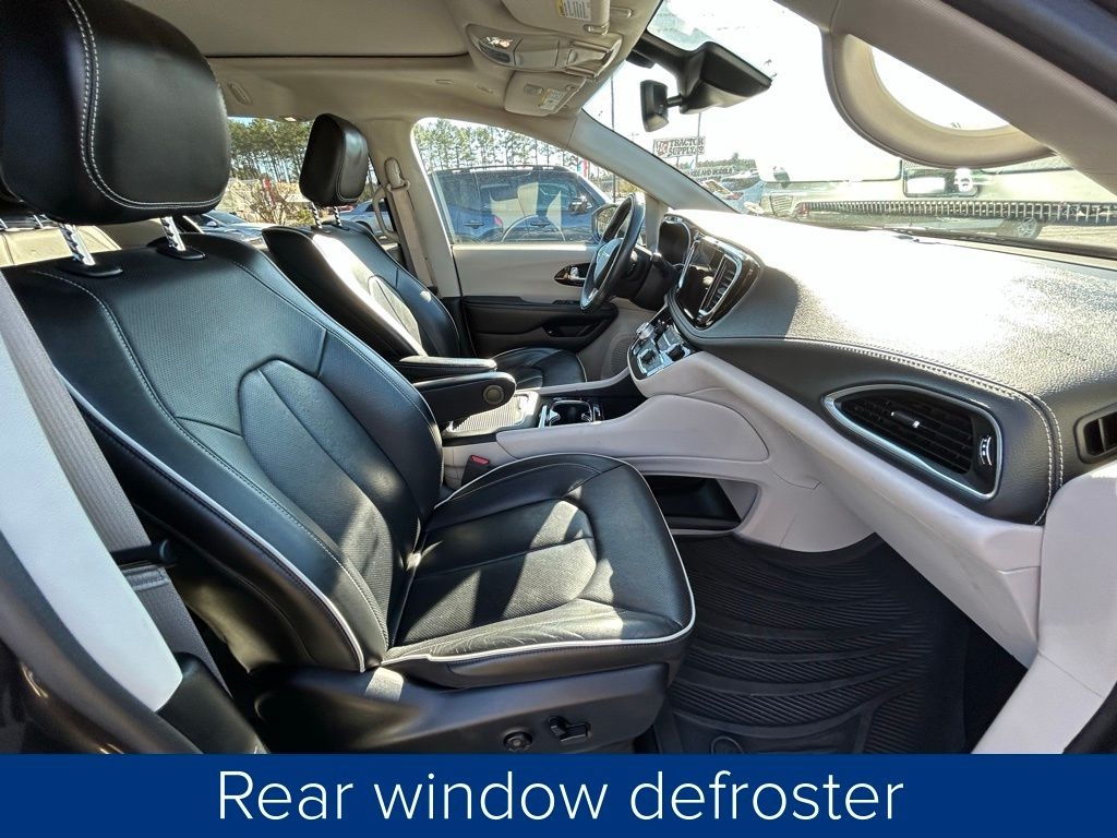 Chrysler Pacifica Hybrid Limited 2022