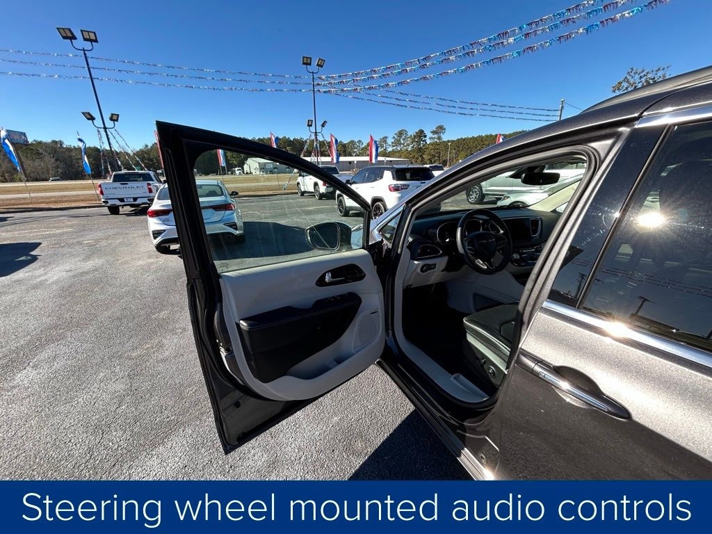 Chrysler Pacifica Hybrid Limited 2022