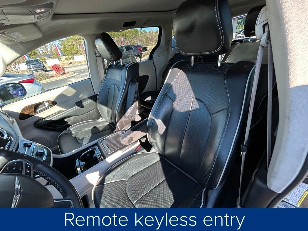 Chrysler Pacifica Hybrid Limited 2022