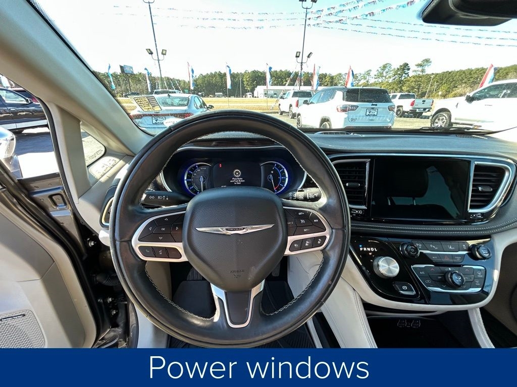 Chrysler Pacifica Hybrid Limited 2022