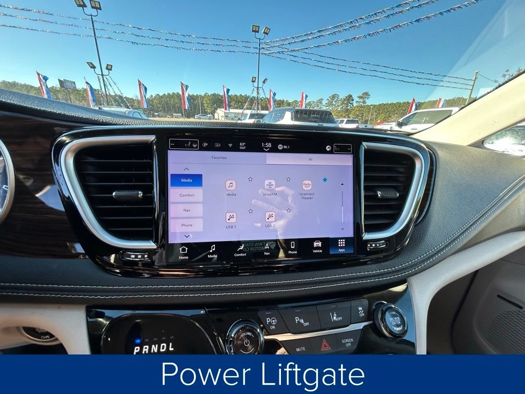 Chrysler Pacifica Hybrid Limited 2022