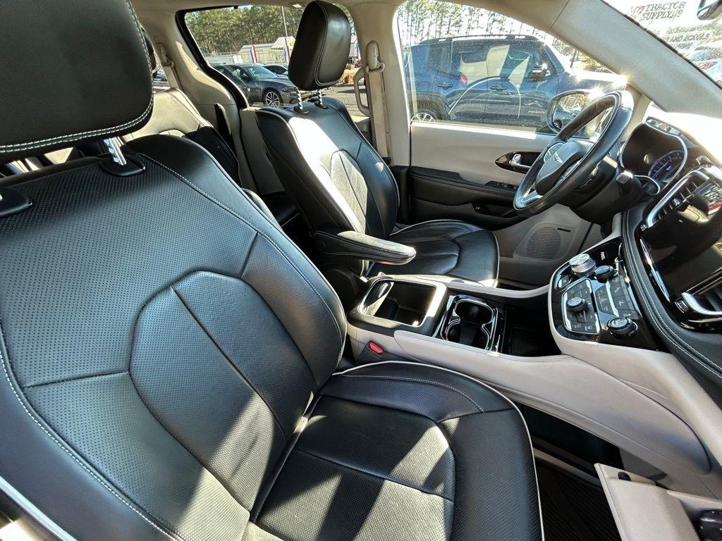 Chrysler Pacifica Hybrid Limited 2022