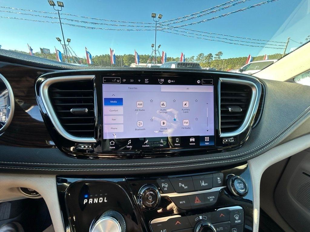 Chrysler Pacifica Hybrid Limited 2022