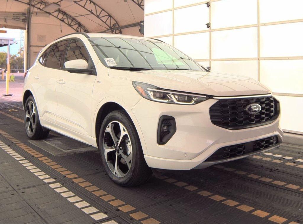 2025 Ford Escape ST-Line Elite Hybrid AWD