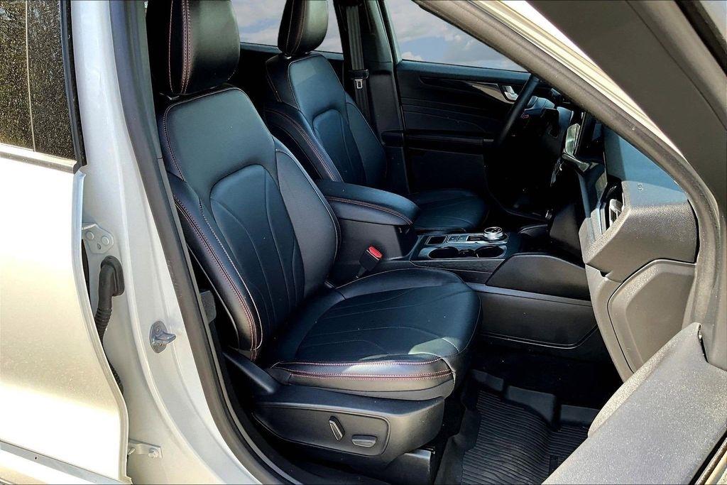 Ford Escape ST-Line Elite Hybrid AWD 2025