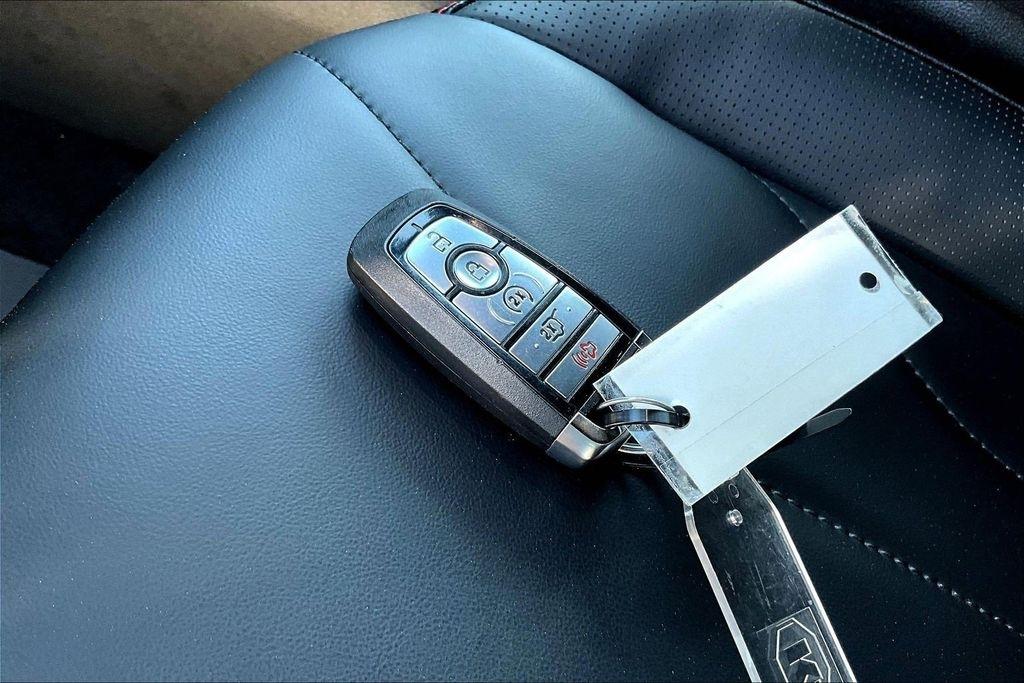 Ford Escape ST-Line Elite Hybrid AWD 2025