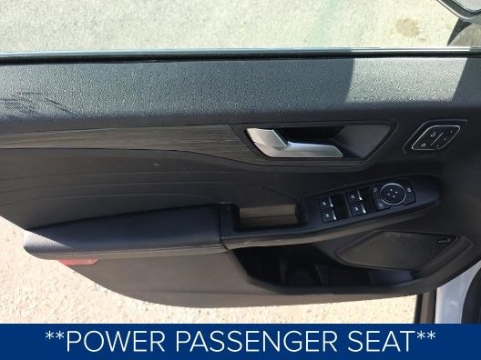 Ford Escape Platinum Hybrid 2025