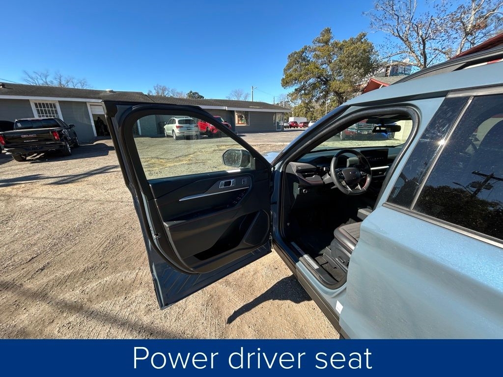 Ford Explorer ST-Line 2025