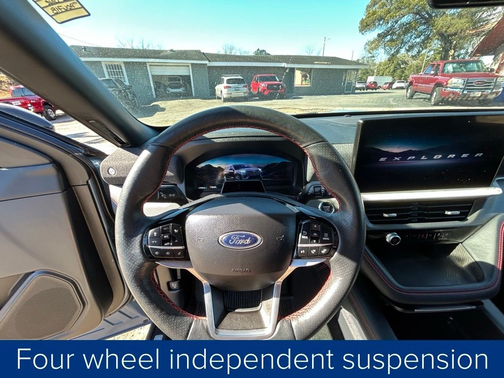 Ford Explorer ST-Line 2025