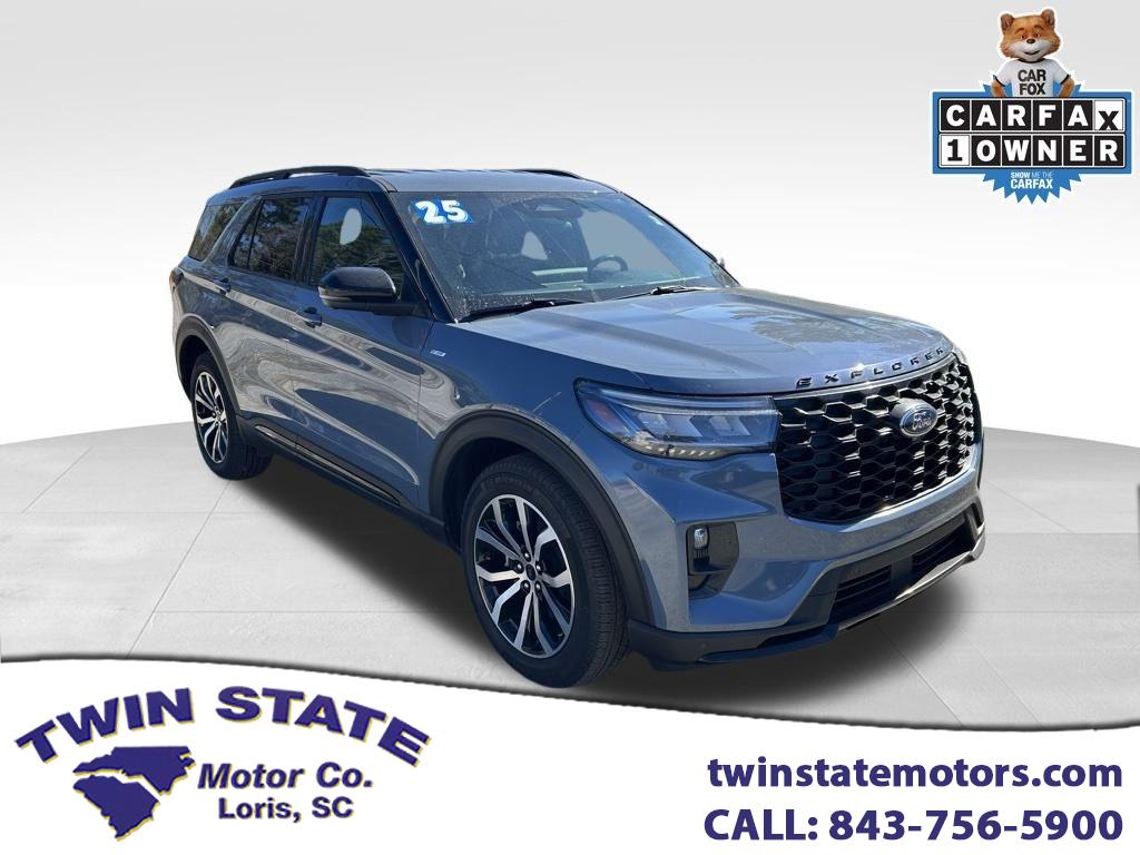 2025 Ford Explorer ST-Line