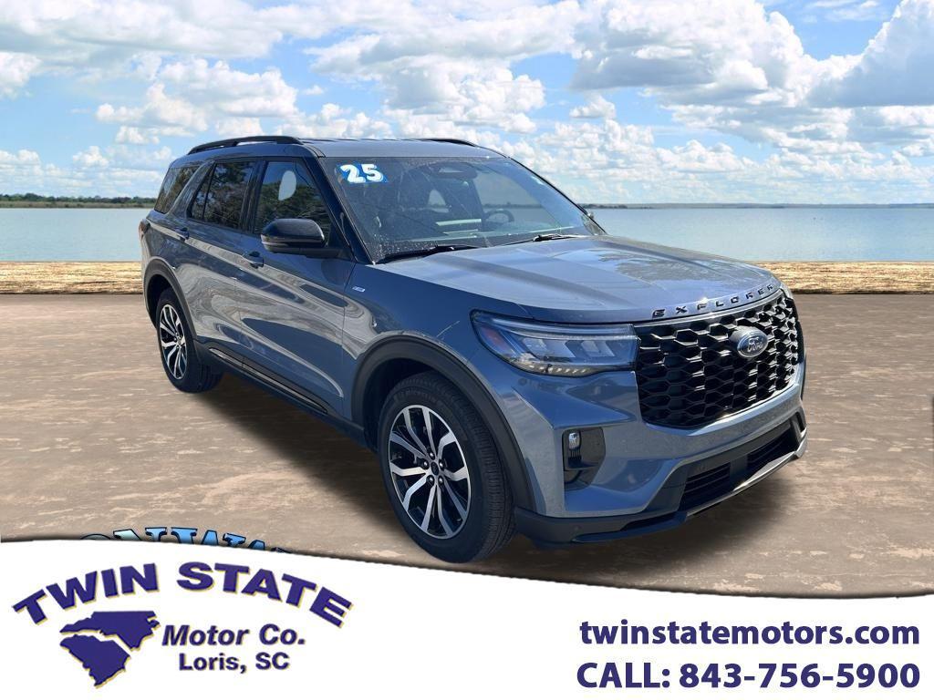 2025 Ford Explorer ST-Line