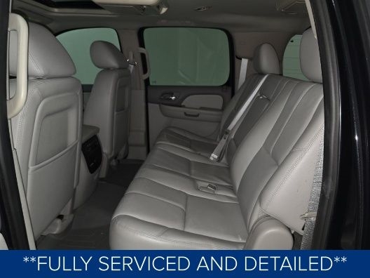 Chevrolet Suburban LT 1500 2WD 2012