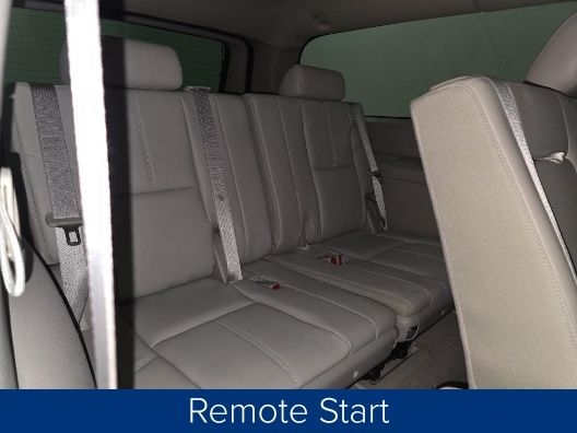 Chevrolet Suburban LT 1500 2WD 2012