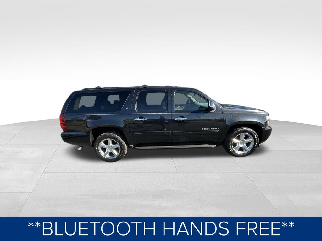 Chevrolet Suburban LT 1500 2WD 2012