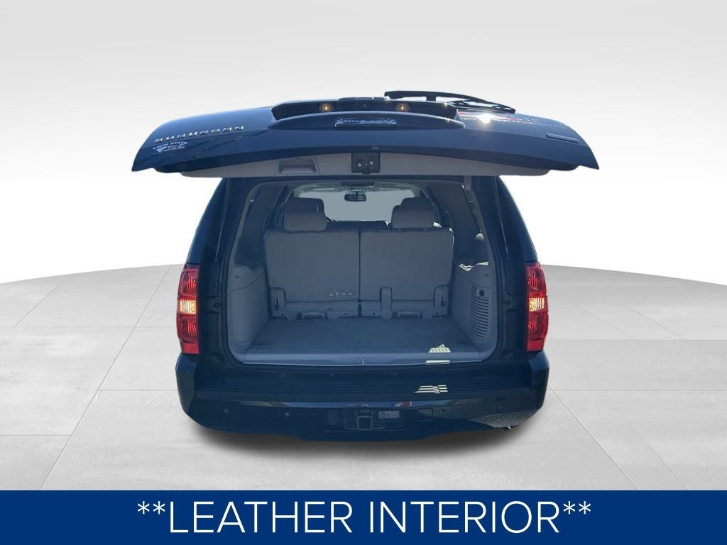 Chevrolet Suburban LT 1500 2WD 2012