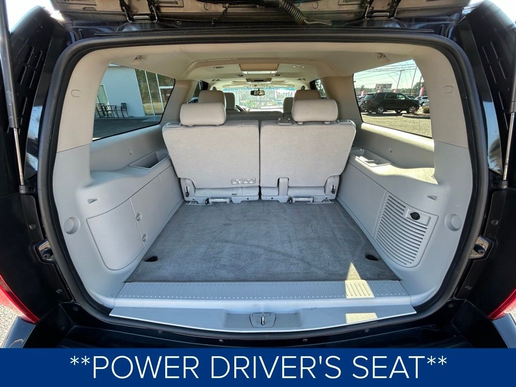 Chevrolet Suburban LT 1500 2WD 2012