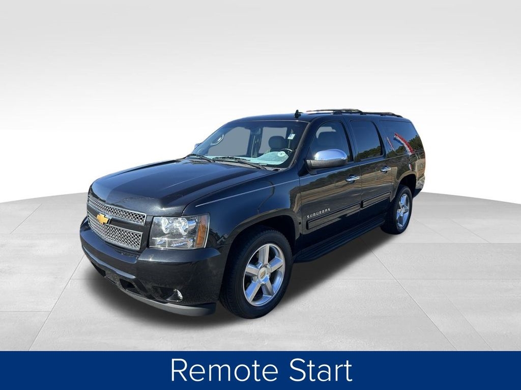 Chevrolet Suburban LT 1500 2WD 2012