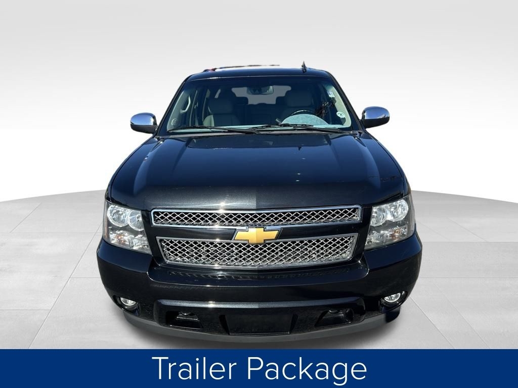 Chevrolet Suburban LT 1500 2WD 2012