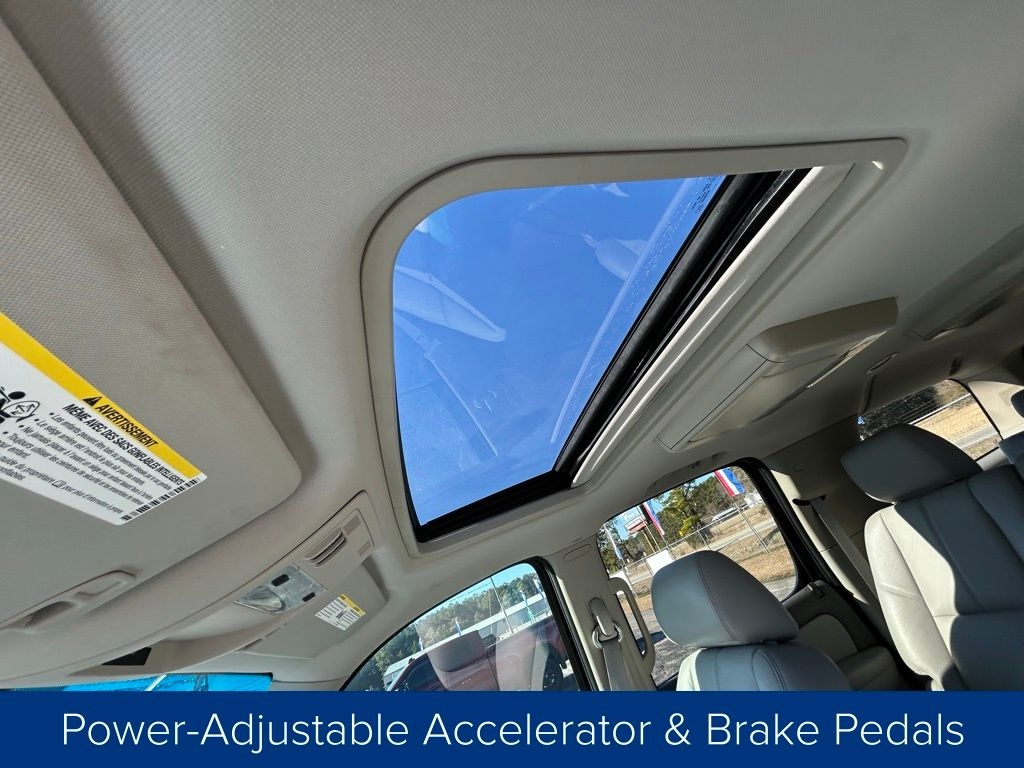 Chevrolet Suburban LT 1500 2WD 2012