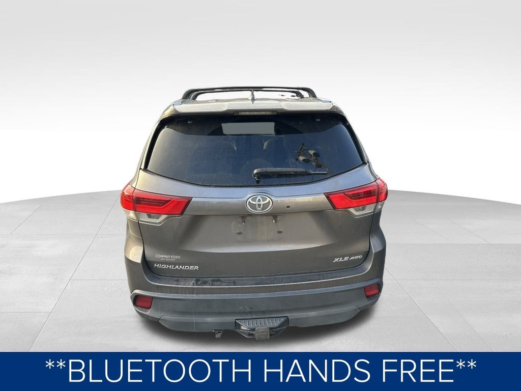 Toyota Highlander XLE AWD V6 2017