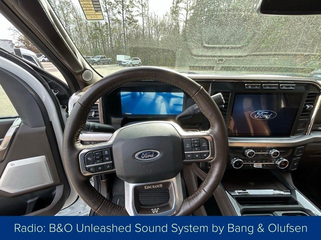 Ford F-350 SD King Ranch Crew Cab Long Bed 4WD 2024