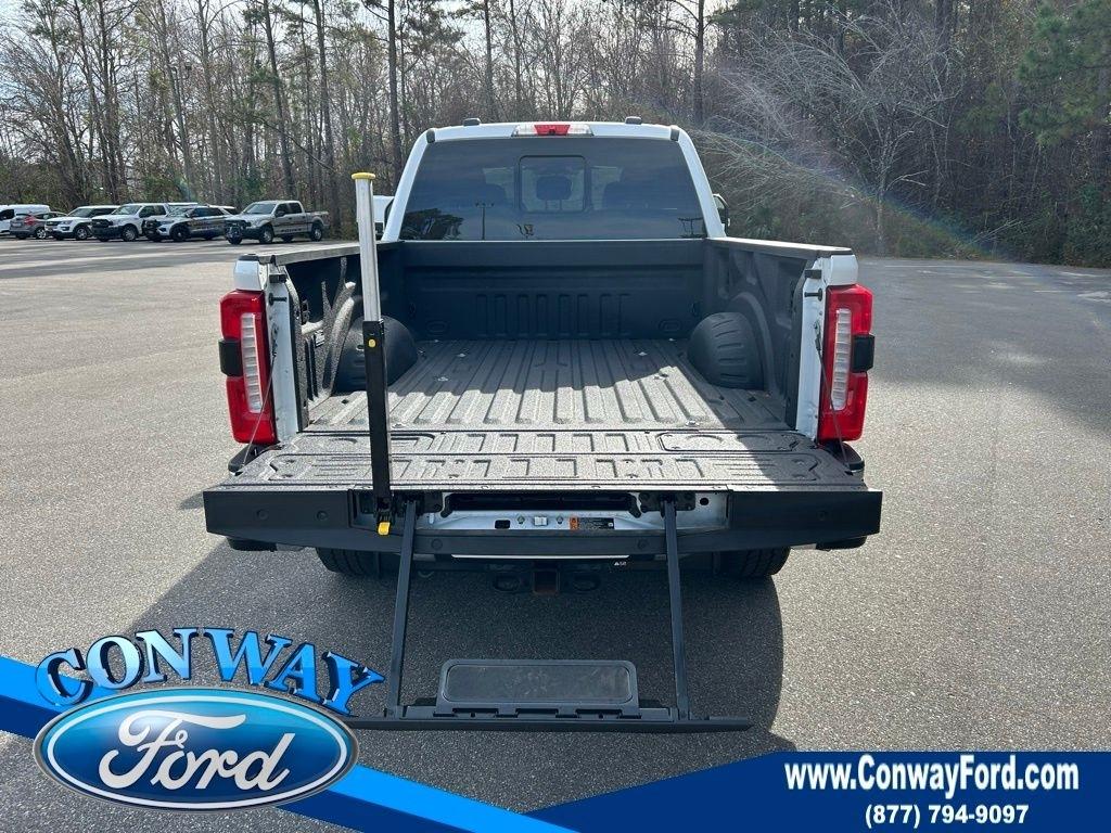 Ford F-350 SD King Ranch Crew Cab Long Bed 4WD 2024