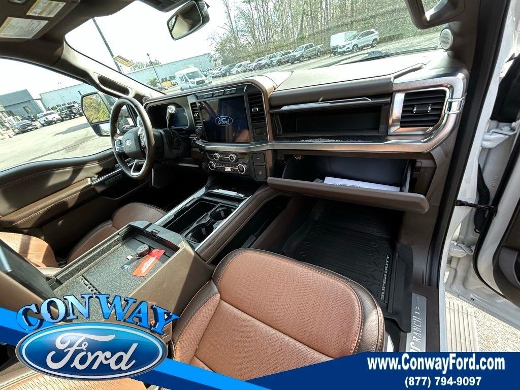 Ford F-350 SD King Ranch Crew Cab Long Bed 4WD 2024