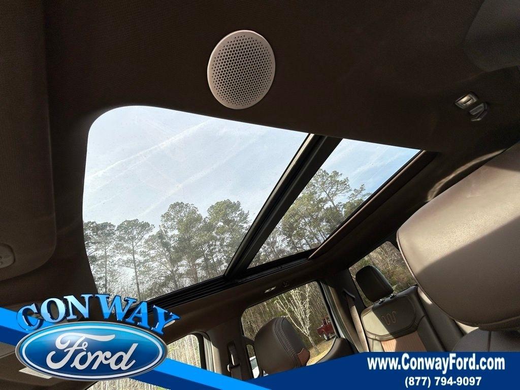 Ford F-350 SD King Ranch Crew Cab Long Bed 4WD 2024