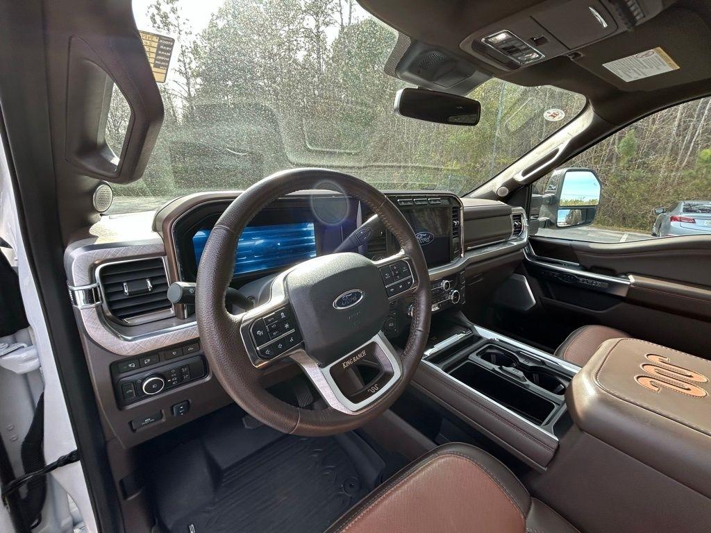Ford F-350 SD King Ranch Crew Cab Long Bed 4WD 2024
