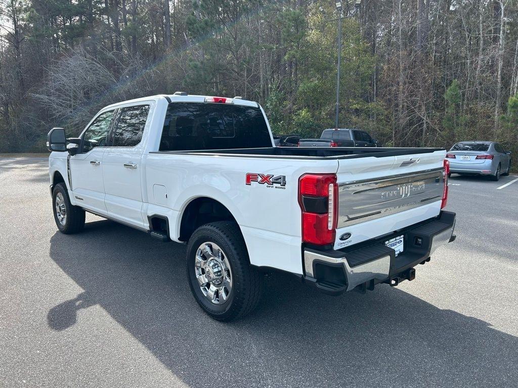 Ford F-350 SD King Ranch Crew Cab Long Bed 4WD 2024