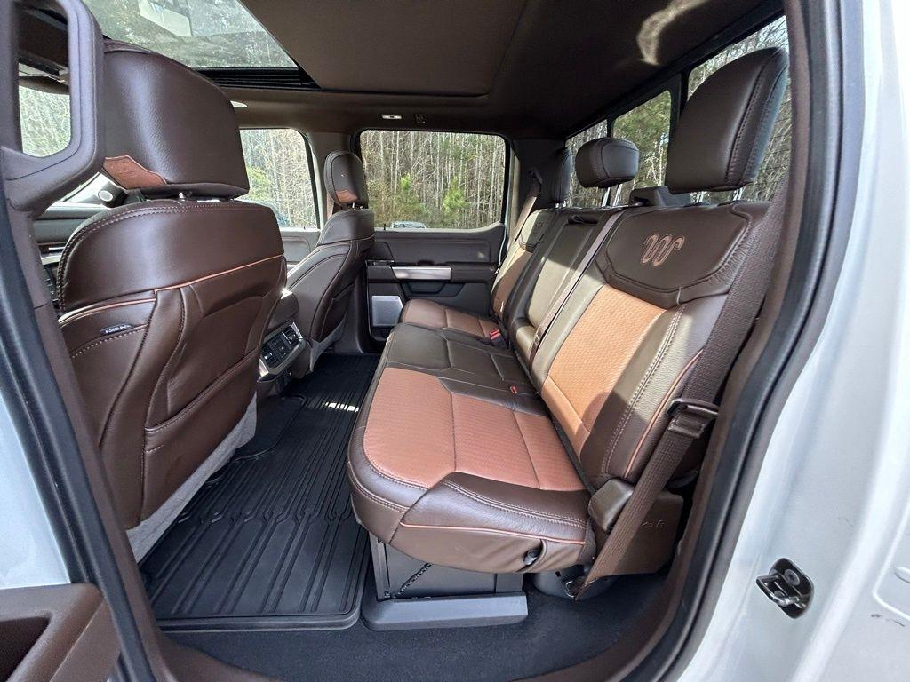 Ford F-350 SD King Ranch Crew Cab Long Bed 4WD 2024